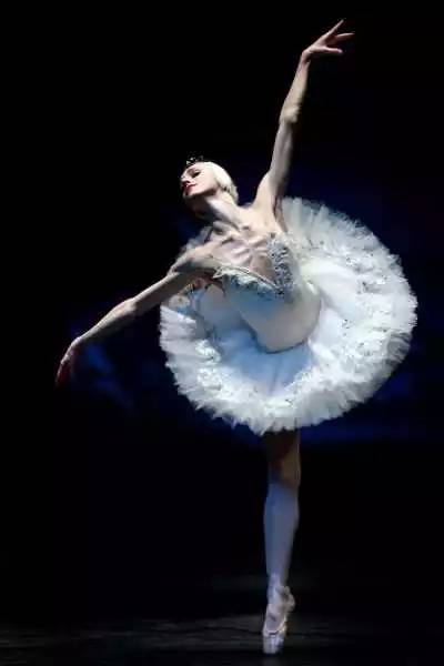 盘锦万达广场舞艺舞蹈演出 动漫游戏开发主题，你不能错过的精彩